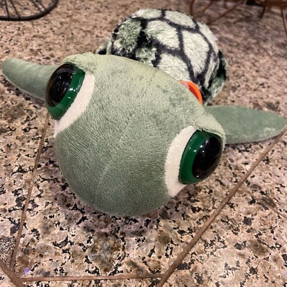 Aurora Dreamy Eyes Turtle Plush Turtle - Picture 6 of 16
